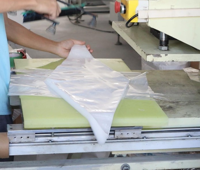 Decorating bag production process Decorating bag production process